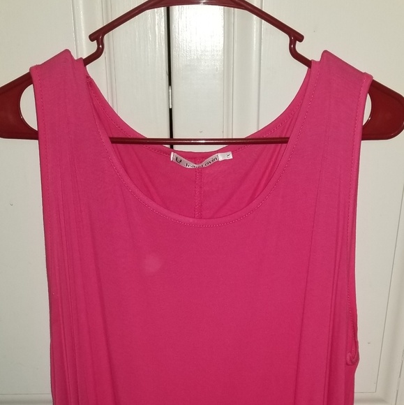 Ladies top - Picture 1 of 3